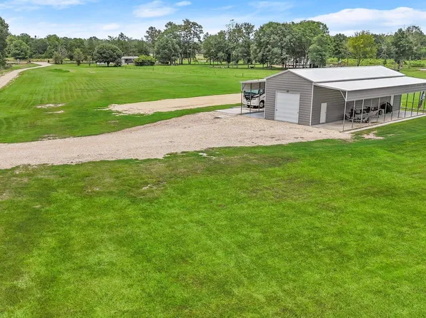 11710 Peairs Rd, Zachary, LA 70791