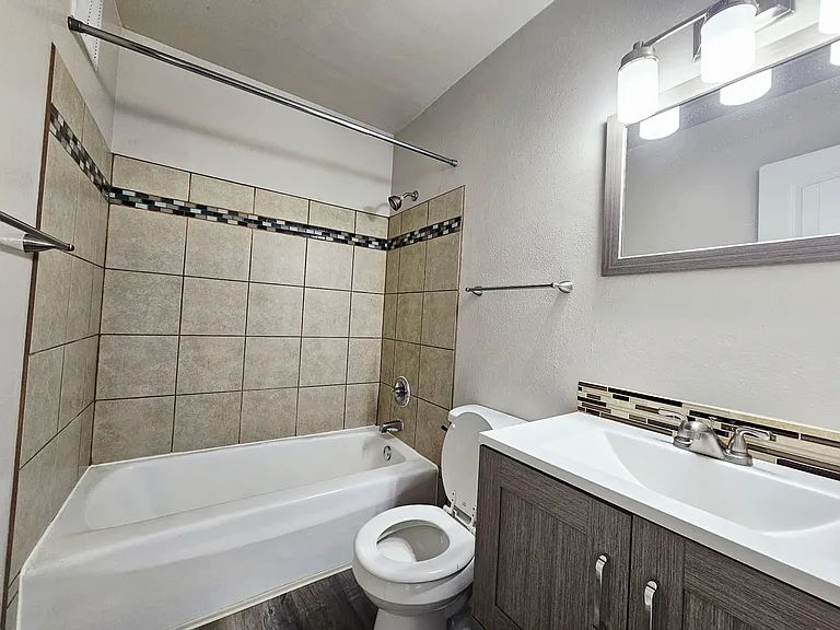 107 University Dr #1 — Photo 11