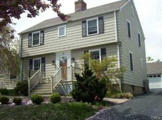 78 Edge Hill Rd, Fairfield, CT 06824