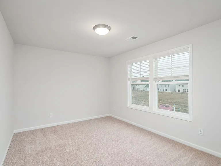 775 Justify Loop — Photo 14