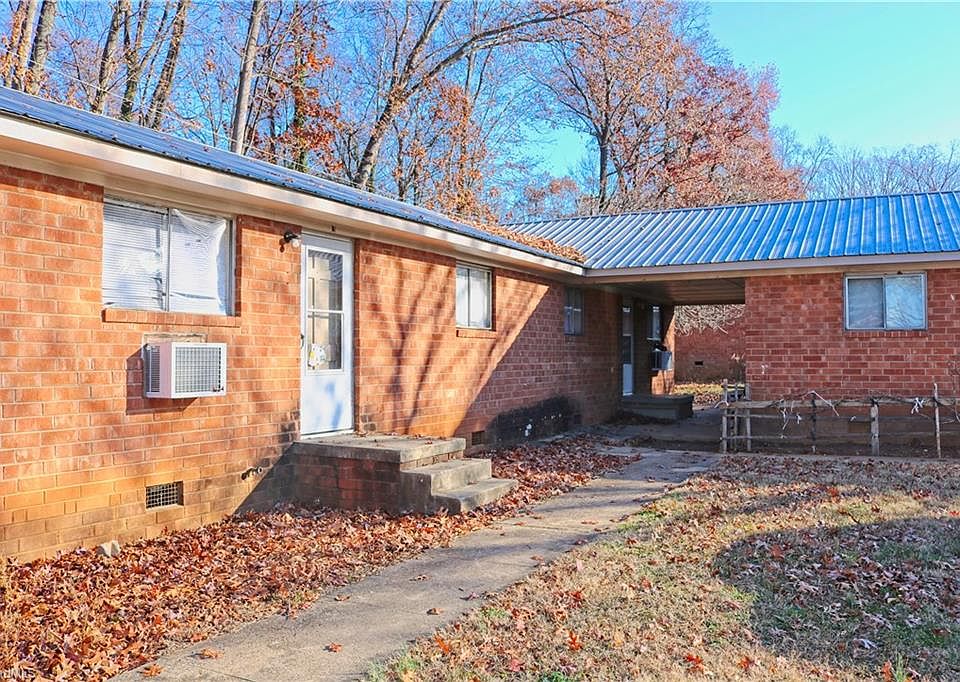 1st image of 3424 Summit Ave APT 4