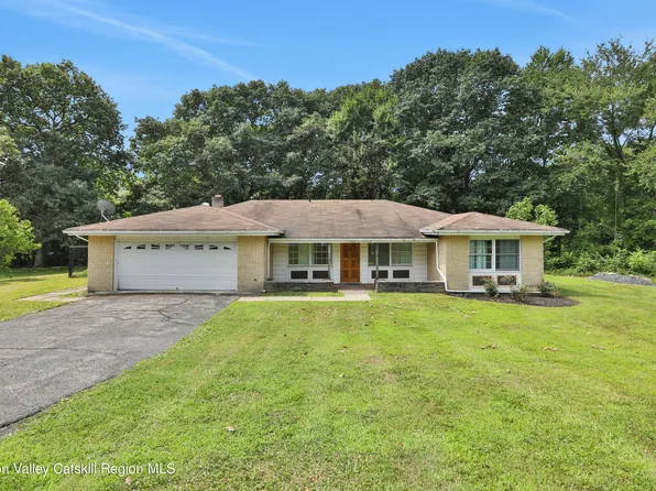 16 Shari Drive, Marlboro, NY 12542