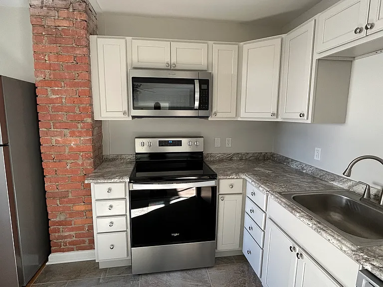 1537 Oak Ave — Photo 7