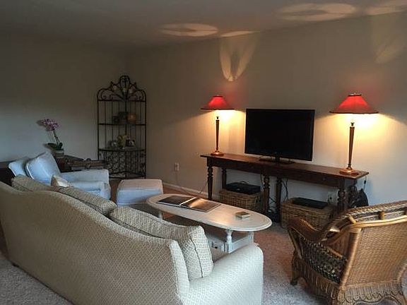 3rd image of 19906 Van Aken Blvd APT 304