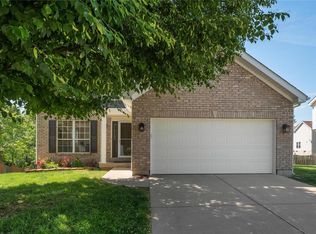 111 Cheshire Dr, Fairview Hts, IL 62208