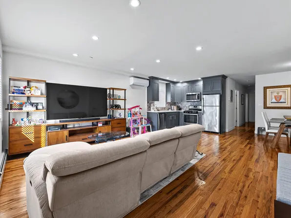 2133 Haring Street image 1 of 24