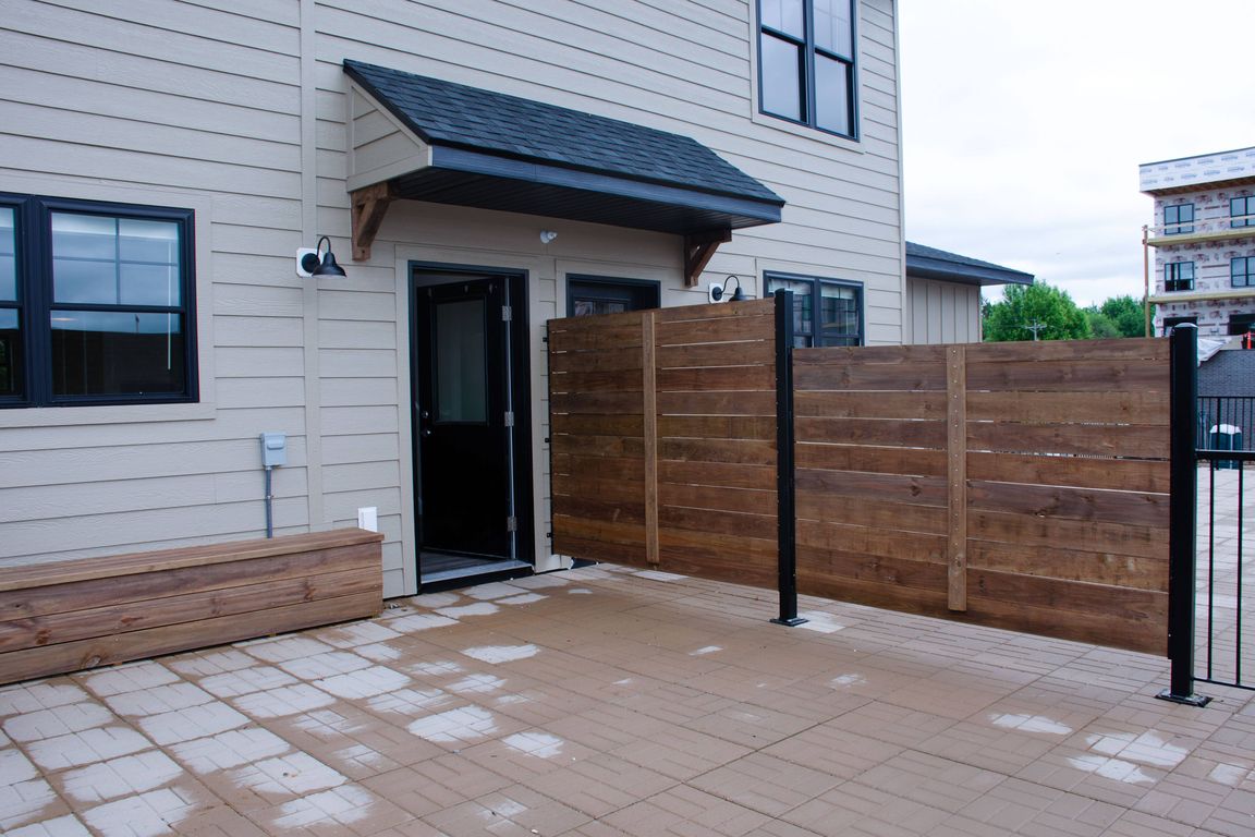 Archway Townhomes | Exterior