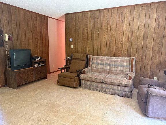 5th image of 510 Yellow Creek Rd