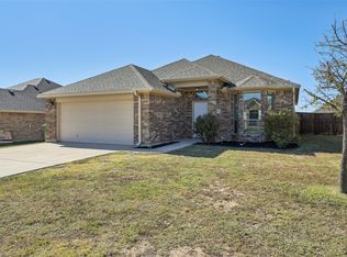 4012 High Plains Dr, Sanger, TX 76266