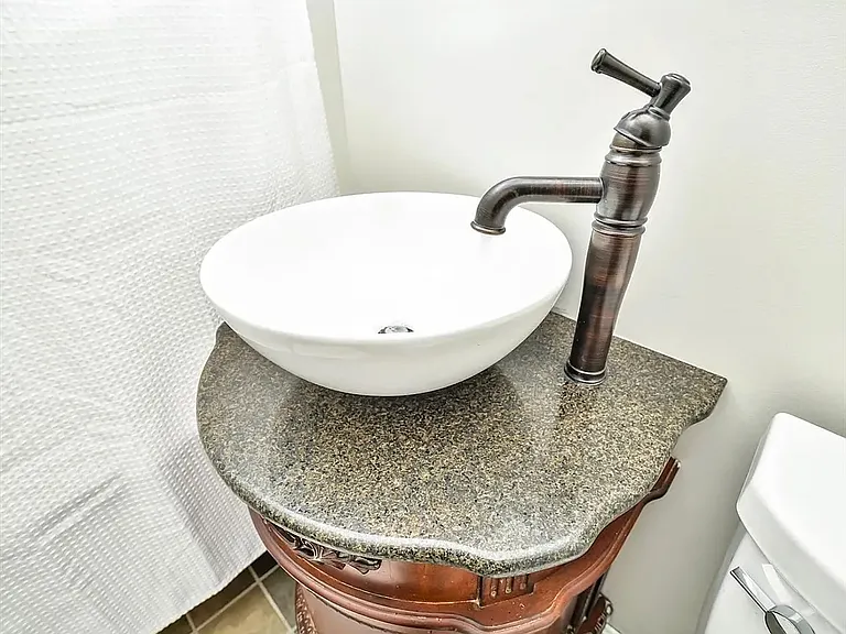 559 Adams St #2 — Photo 9