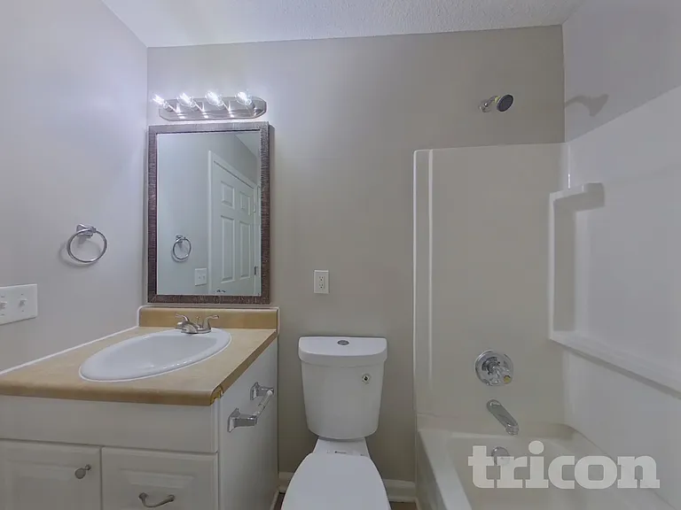 521 Halleck Ln — Photo 15