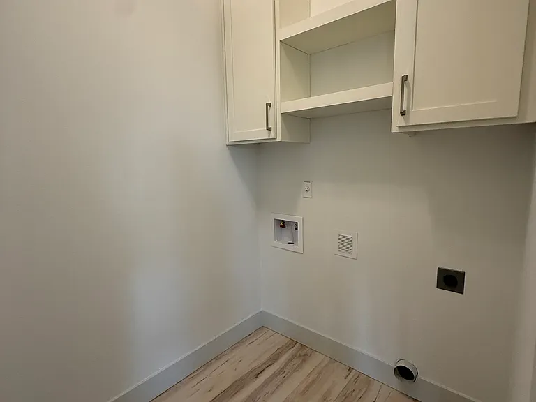 310 Lola St #310 — Photo 11
