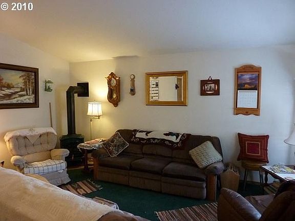 3rd image of 4820 NE 58th St
