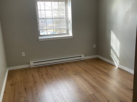 5th image of 1 Bristol Ct Unit 241