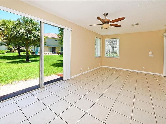 2nd image of 3021 N Evergreen Cir