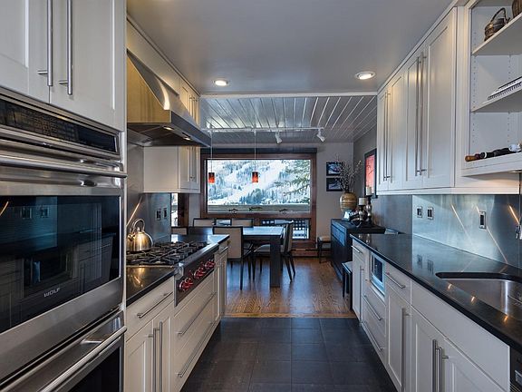 Kitchen/Dining views