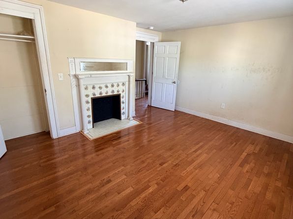 133 Hobart St Floor 2