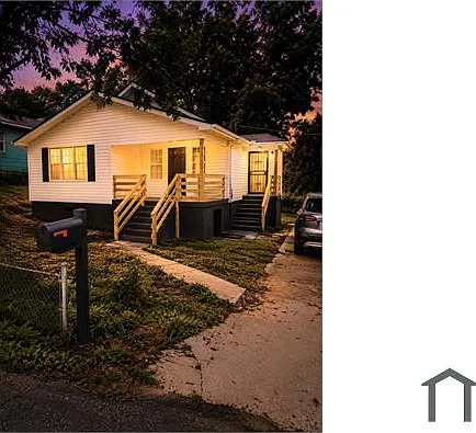 16 Eutaw Ave