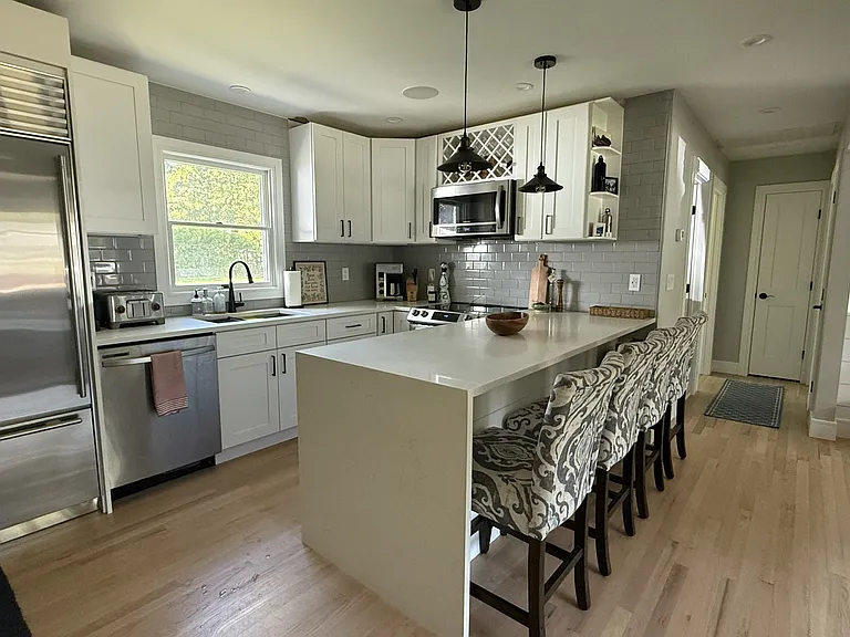 38 Foster Ave — Photo 10
