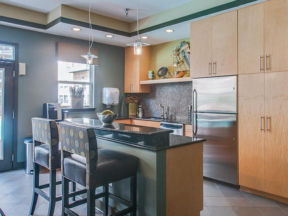 5th image of 3000 Vanderbilt Pl APT 402
