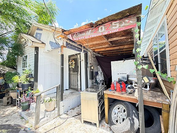 2nd image of 7037 Avenue L