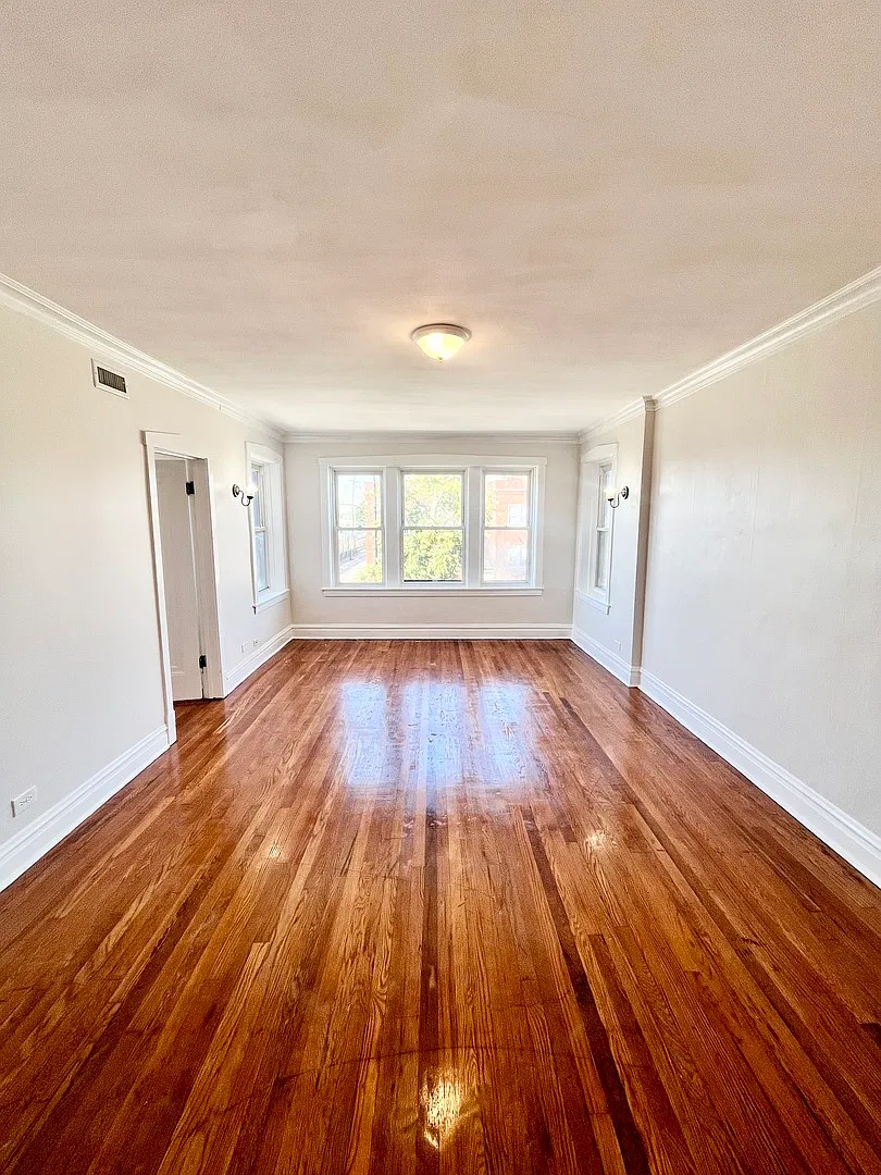 2 bed, 1100 sqft, $1,650 — Photo 2