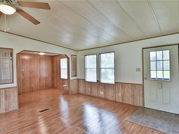 3rd image of 9405 SE 119th Ln