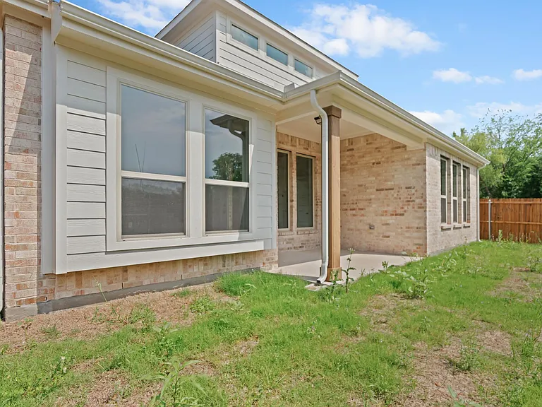 3513 Twin Pond Trl — Photo 38
