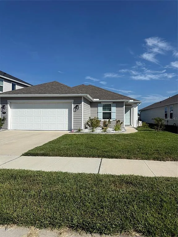 3 bed, 2.0 bath, 1377 sqft, $2,900 — Photo 1