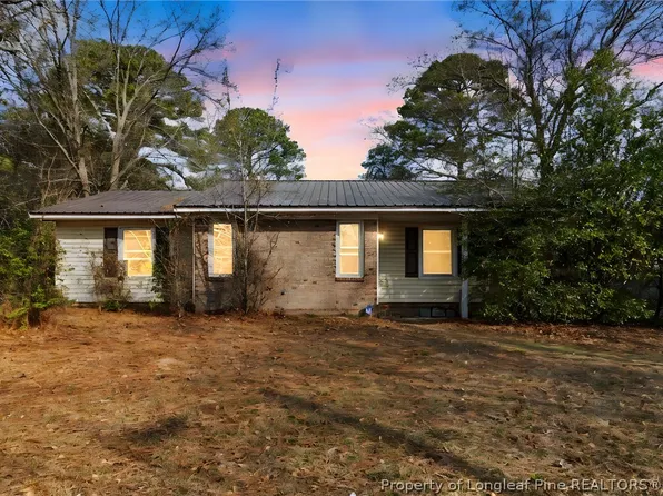 3726 Pioneer Dr, Hope Mills, NC 28348