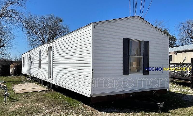 1st image of 4040 SW Military Dr Trailer 11