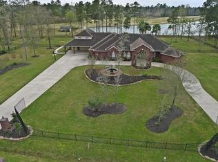 9335 Clubhouse Cir, Magnolia, TX 77354