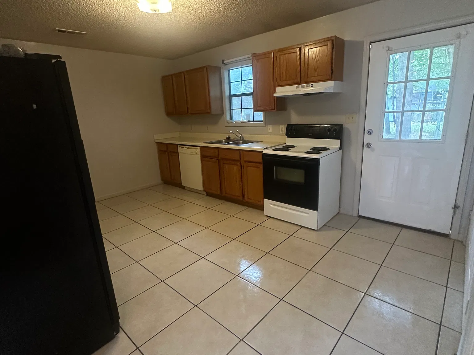 2 bed, 800 sqft, $800 — Photo 3