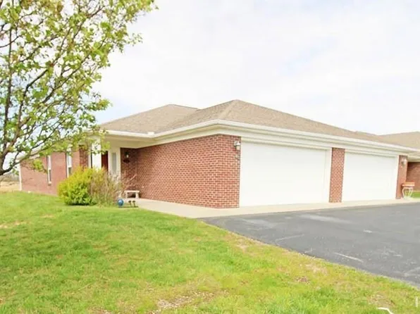 7404 Megan Brooke Ln, Evansville, IN 47725