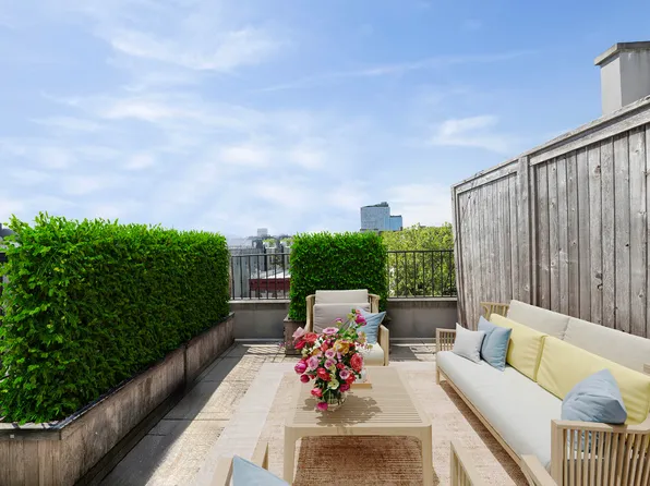 195 Hawthorne Street image 7 of 7