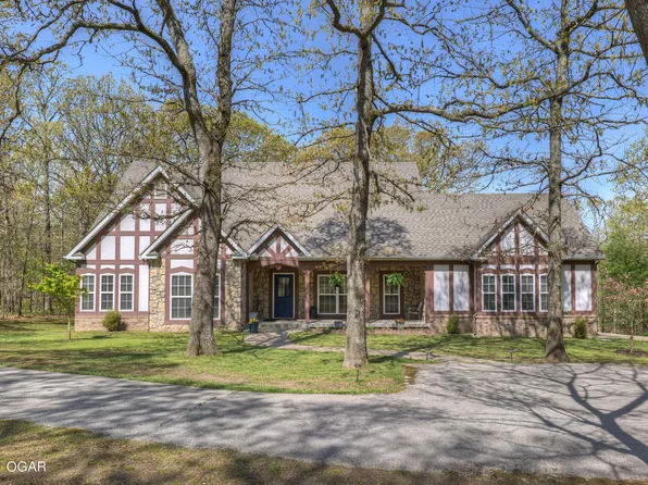 5296 Greenwich Ln, Joplin, MO 64804