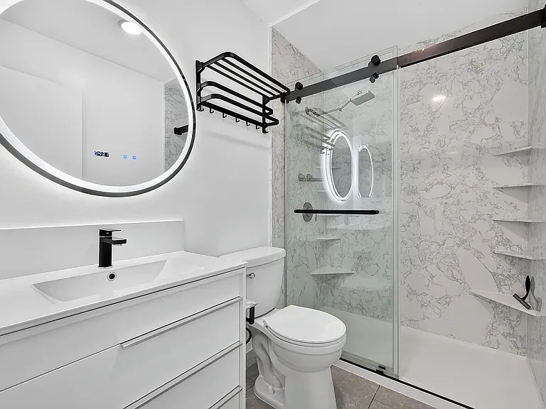 802 Bayside Ct — Photo 5
