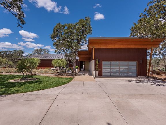 2nd image of 26000-26002 Venado Dr