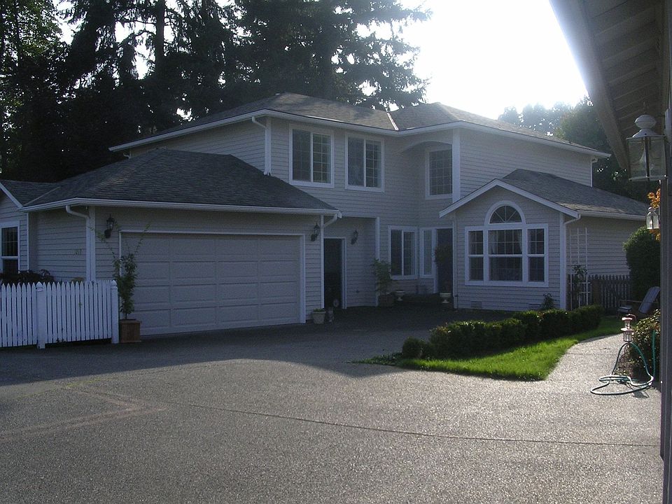 1st image of 1317 5th Ln