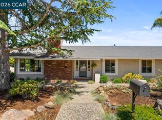 9 Mayfield Pl, Moraga, CA 94556