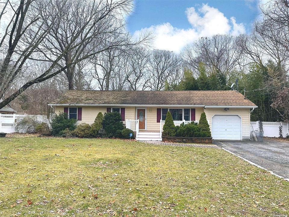 581 Boxwood Drive, Shirley, NY 11967 Zillow