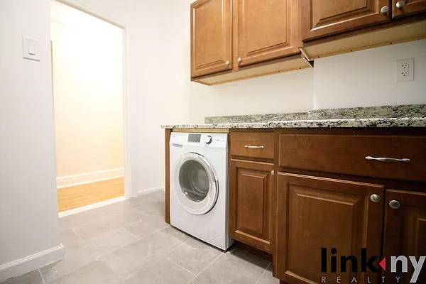 Rented by Link NY Realty | media 17