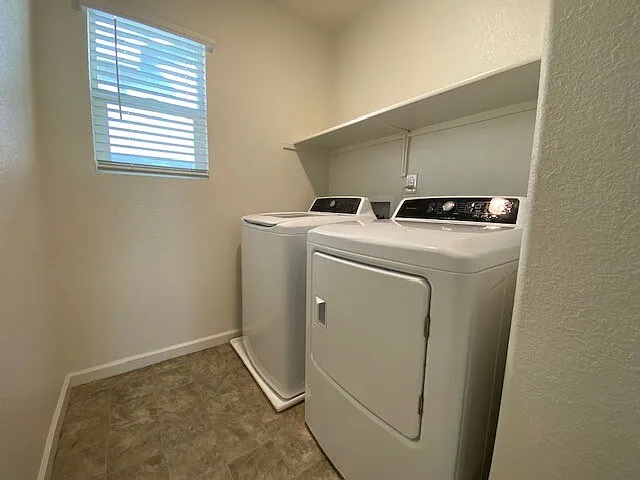 1345 Harvest Glen Way — Photo 24