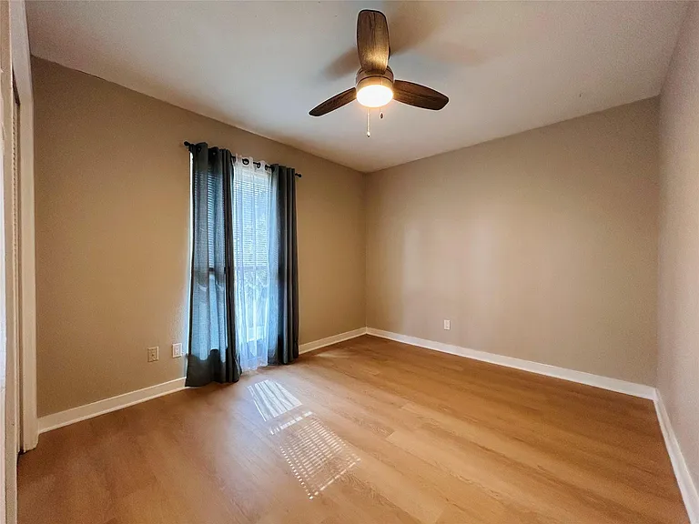 2608 Cypress Ln — Photo 11