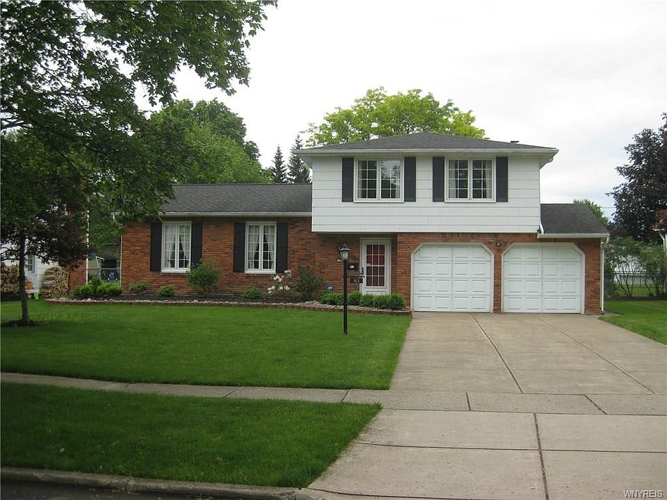 1st image of 163 Old Farm Cir