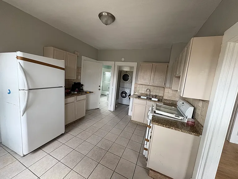 6112 W Madison St — Photo 11