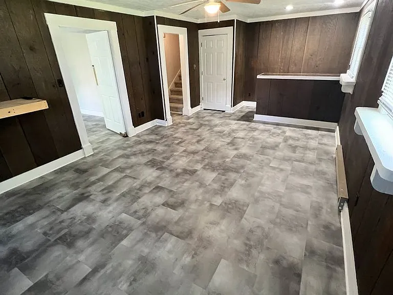 1512 Greenview Dr — Photo 18