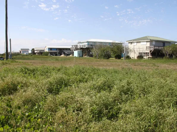 132 Elmwood Ln, Grand Isle, LA 70358