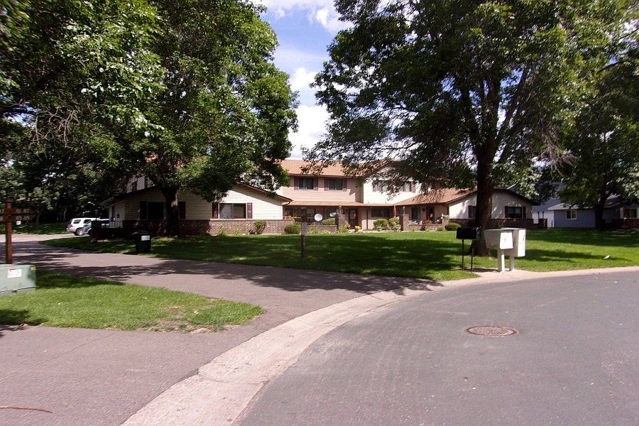 2nd image of 85 96th Ln NE