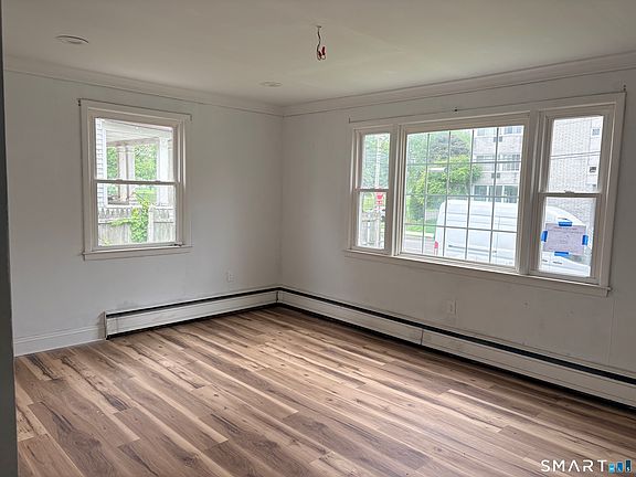 5th image of 214 Iranistan Avenue